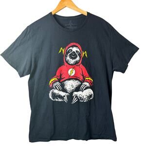 The Flash Sloth T-Shirt Mens XL Black Graphic Casual Cotton Funny Super Hero